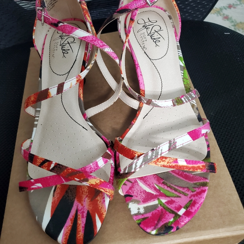 Life Stride Soft system "Flaunt" sandal in Pink